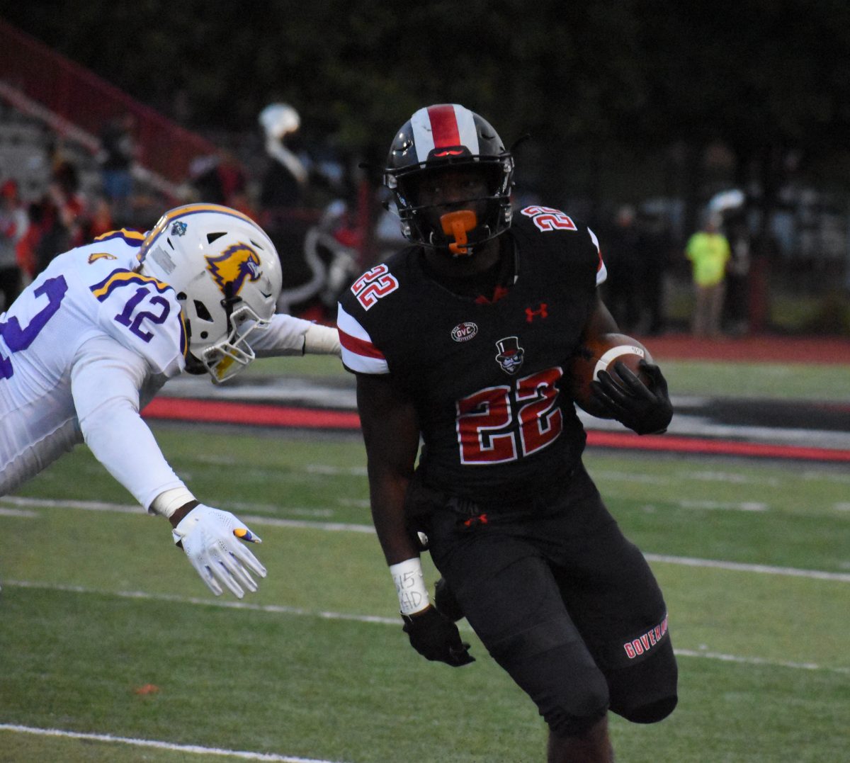 Prince Momodu runs the ball in APSU's 2018 Homecoming win. ANGEL POWELL | THE ALL STATE