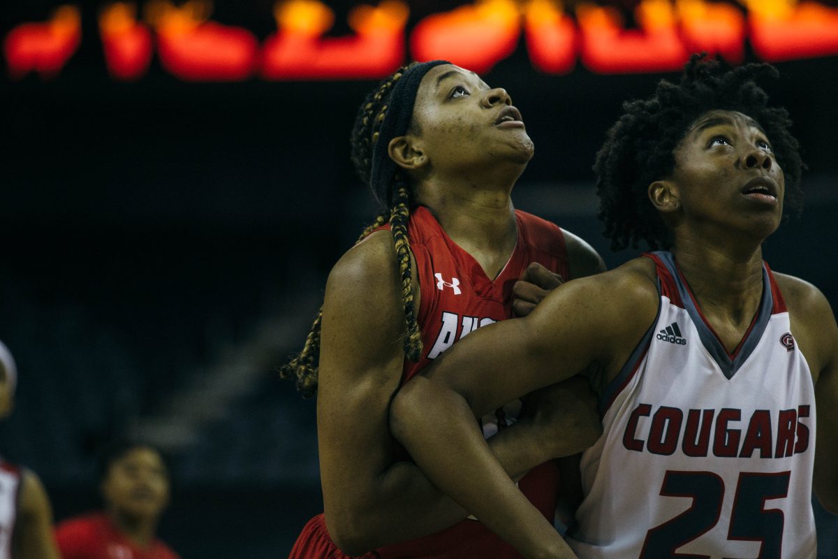 APSU competes with SIUE in the 2018 Ohio Valley Conference Championship Tournament. STAFF PHOTOGRAPHER | THE ALL STATE