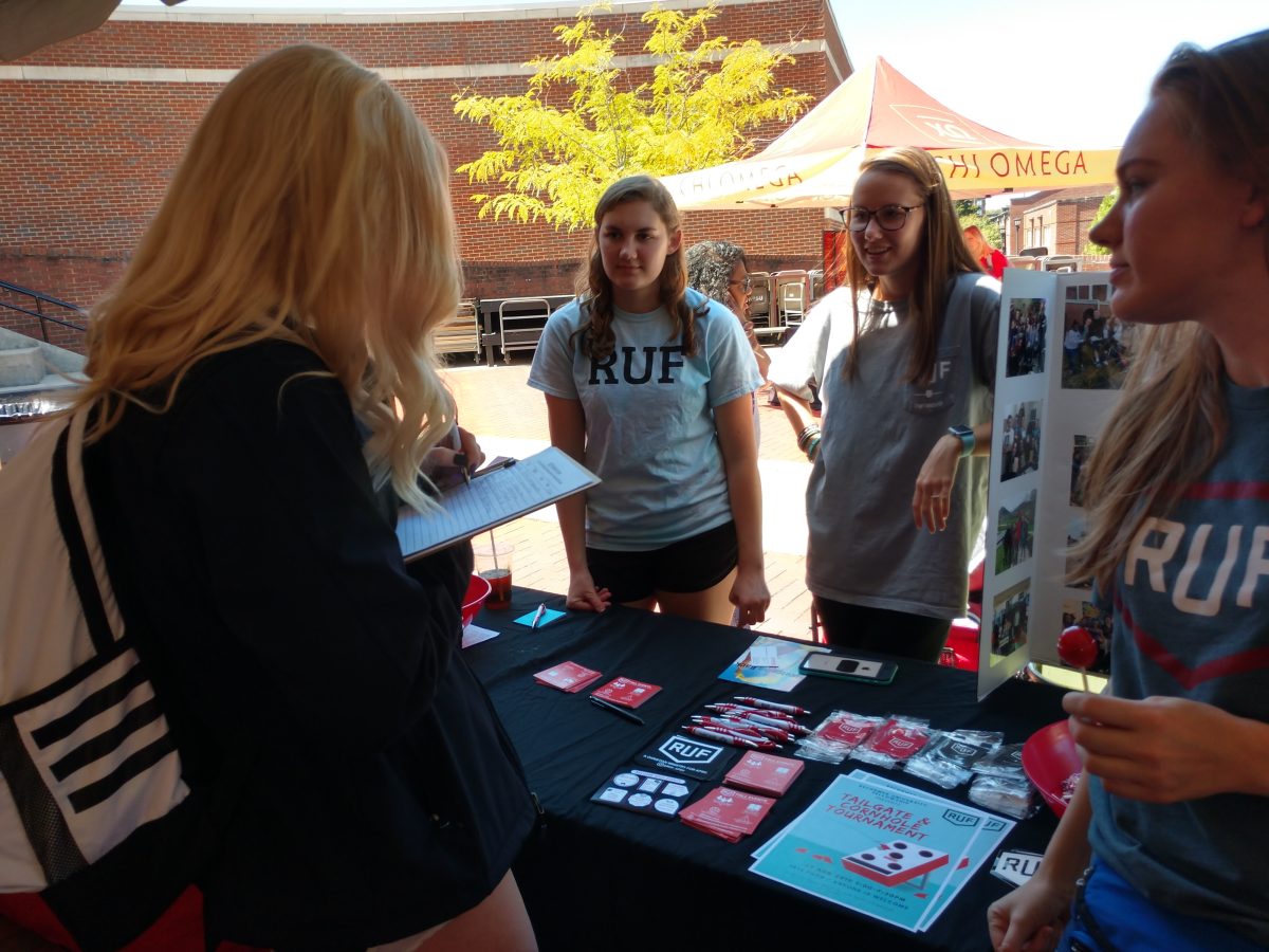 Involvement Fair highlights unique clubs and services on campus