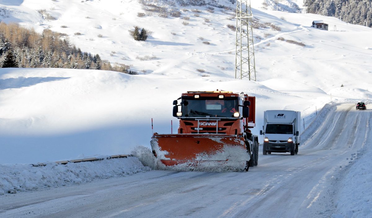 Winter weather deaths climb to 15 as South cleans up snow