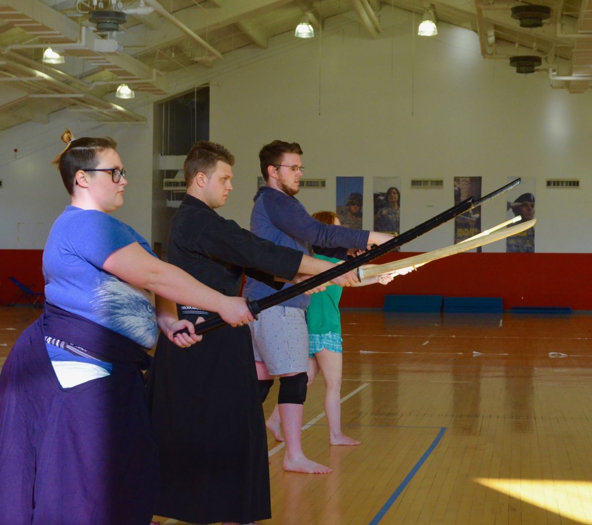 Group practices Kendo, Lai martial arts passed down from ancient Japan