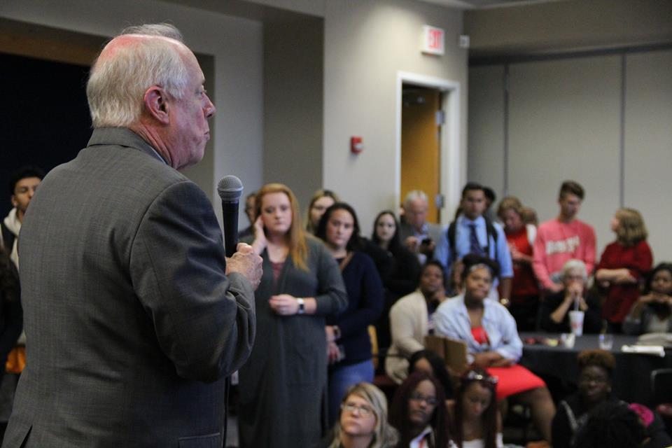 Senate candidate, former Gov. Phil Bredesen visits APSU