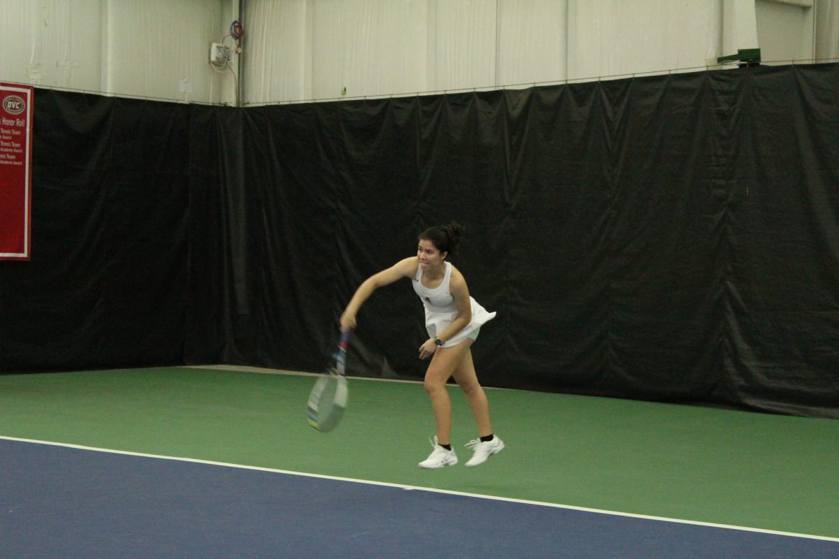 Tennis competes in the 2017-18 season at the Govs Tennis Center. STAFF PHOTOGRAPHER | THE ALL STATE