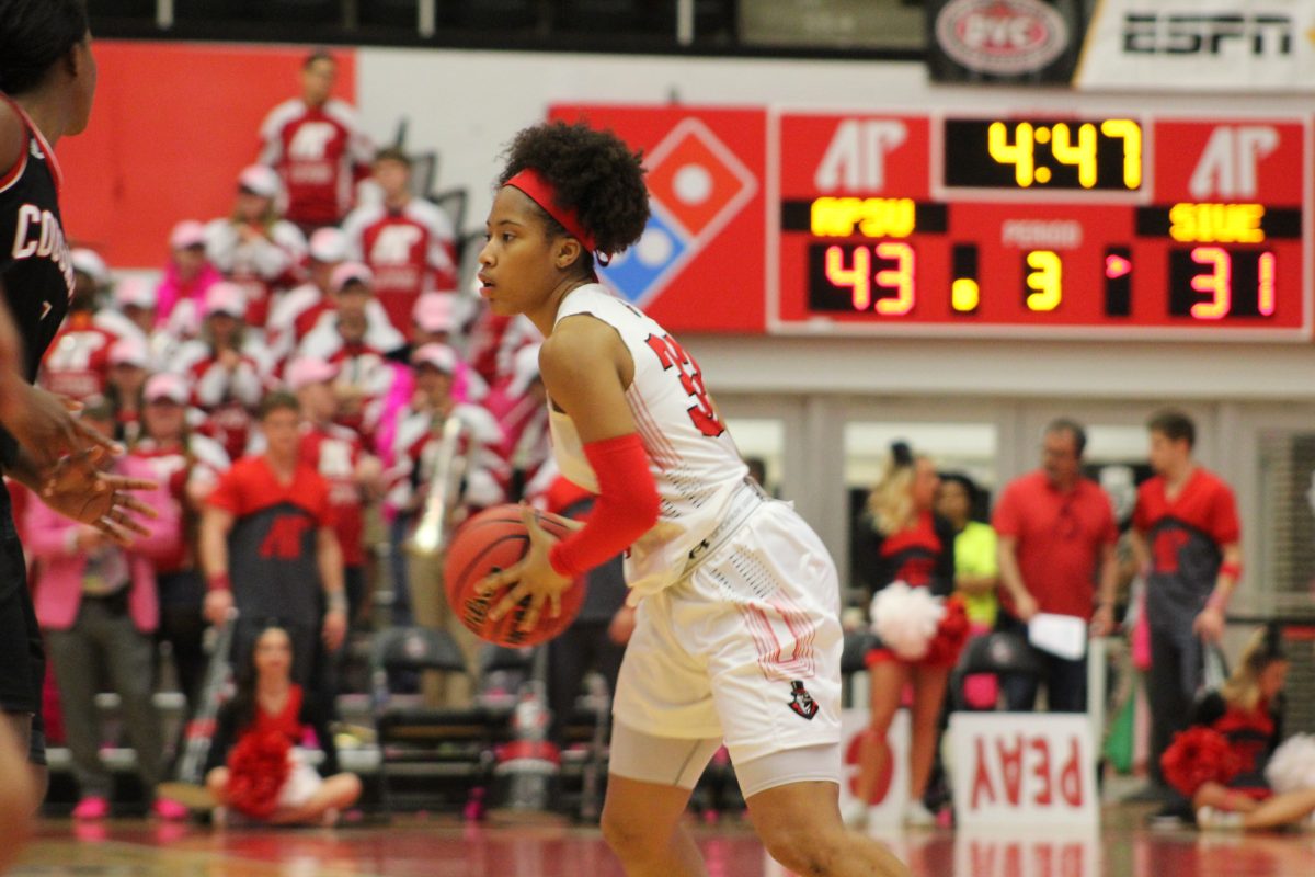 Brianah Ferby moves the ball in the Govs 77-65 win over SIU Edwardsville  on Thursday, Feb. 7. BRIANNA ELLIOT | THE ALL STATE