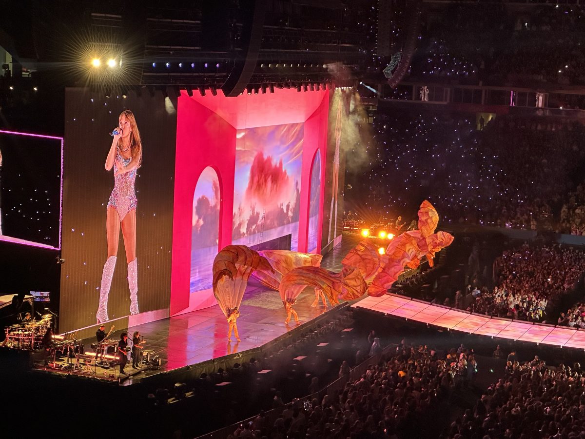 She Still Makes The Whole Place Shimmer: A Taylor Swift Concert Review