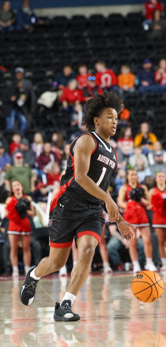 The Austin Peay State University Men's basketball Freshman guard Zyree Collins is looking for an opening as the Govs defeated the University of North Alabama 91-62 on February 7, 2026, at F&M Bank Arena. 