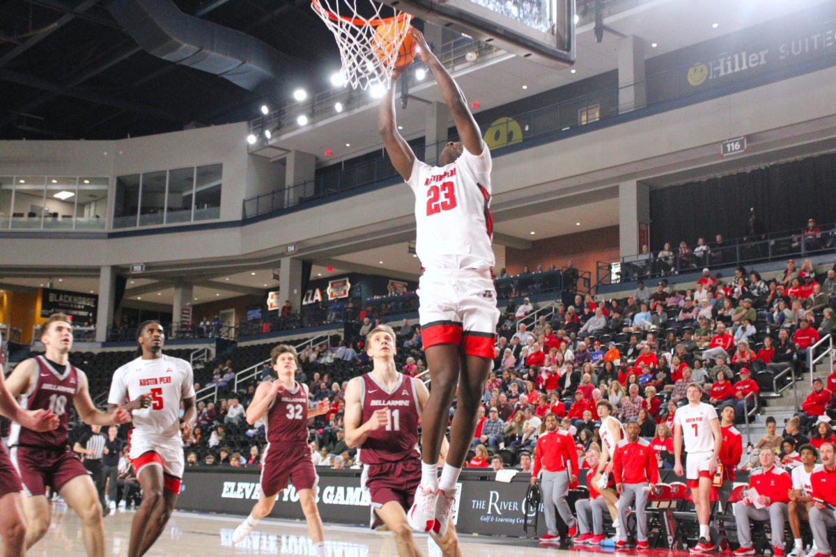 Ja’Corey Robinson makes a layup during Austin Peay’s 90–70 win over Bellarmine on Feb. 14, 2026.