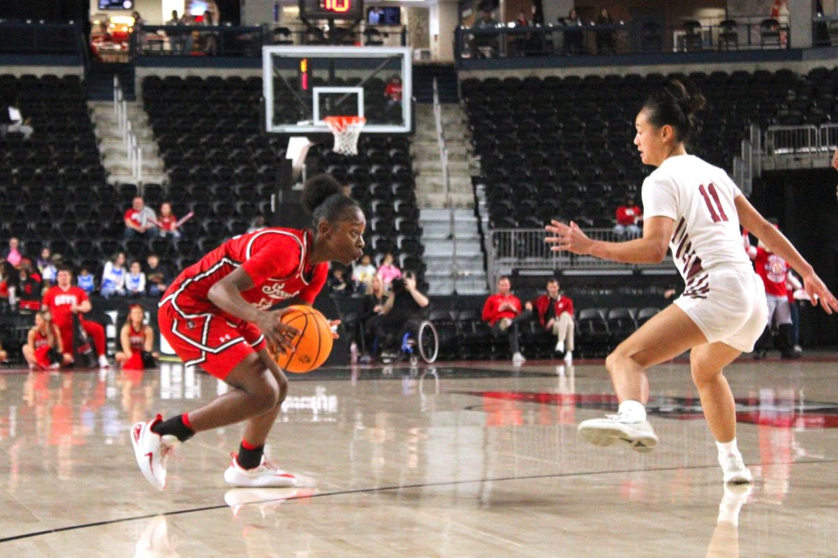 Jim'Miyah Branton goes one-on-one with an EKU defender in Austin Peay's 67-54 loss to Eastern Kentucky on Feb. 25, 2026.