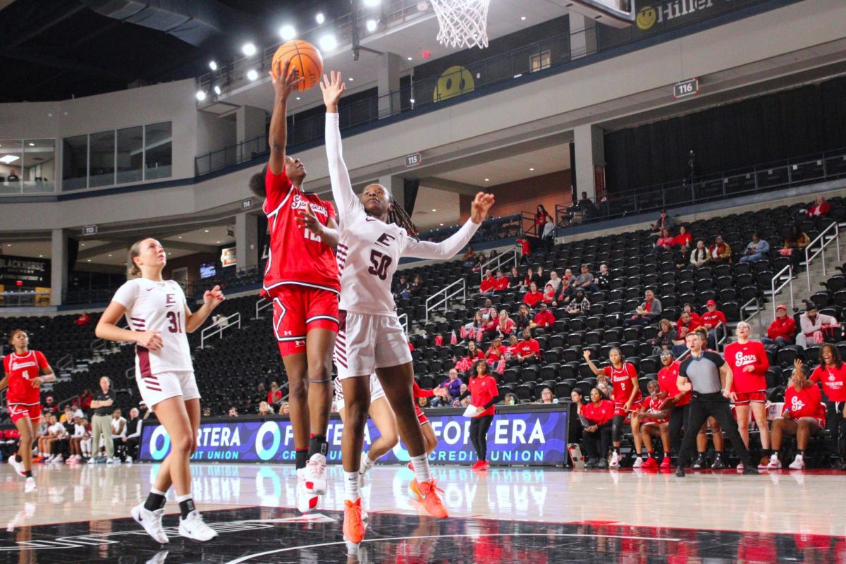 Anovia Sheals shoots a layup in Austin Peay's 67-54 loss to Eastern Kentucky on Feb. 25, 2026.