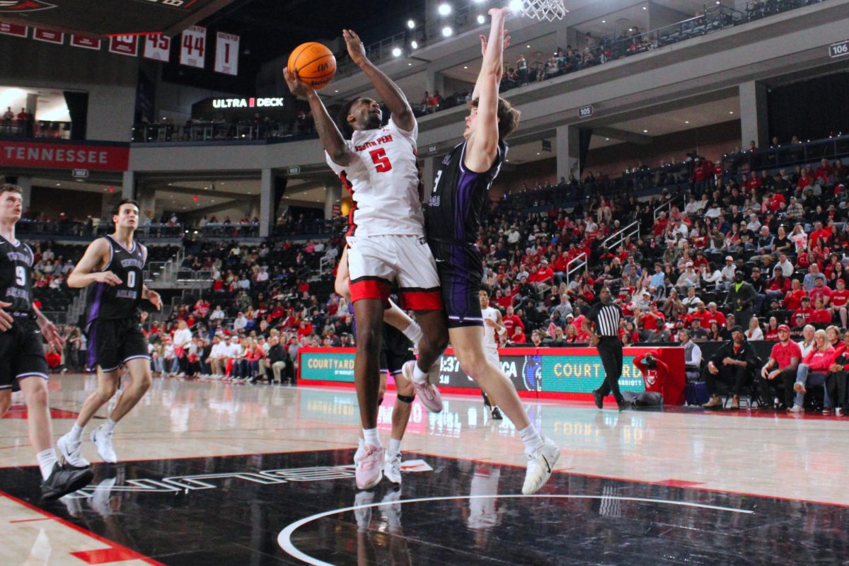 Rashaud Marshall shoots a layup in Austin Peay's 93-88 loss to Central Arkansas on Feb. 25, 2026.